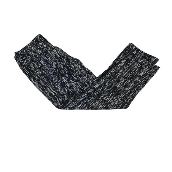 Nike Dry Fit Capri Workout Leggings - Picture 3 of 7